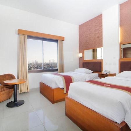 Hotel Bisanta Bidakara Tunjungan Surabaya Dış mekan fotoğraf
