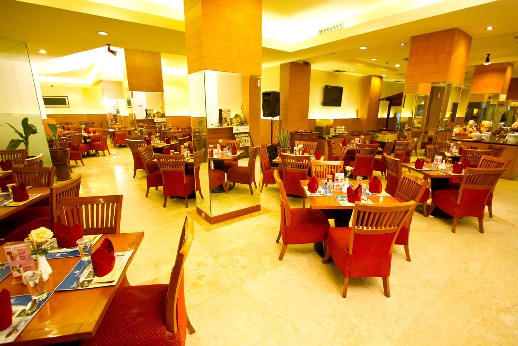 Hotel Bisanta Bidakara Tunjungan Surabaya Dış mekan fotoğraf